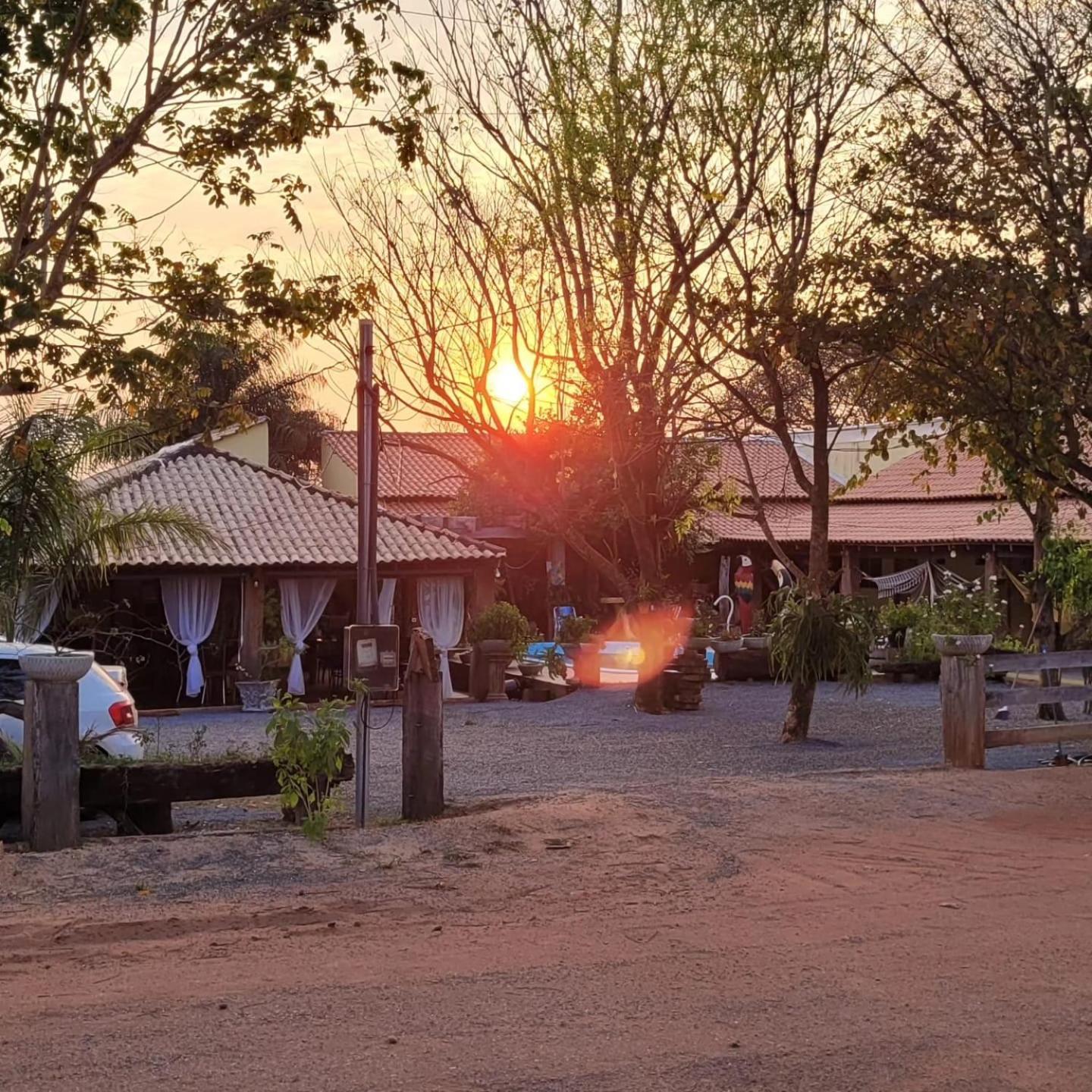 Pousada Cantinho De Casa Nobres Luaran gambar